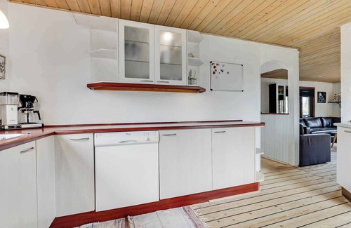 Aalbaek House | Charming summer house at the top of Denmark