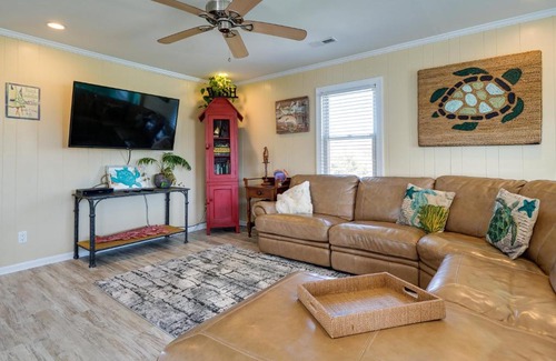Surf City House | Charming Surf City Beach House - Walk to Ocean!