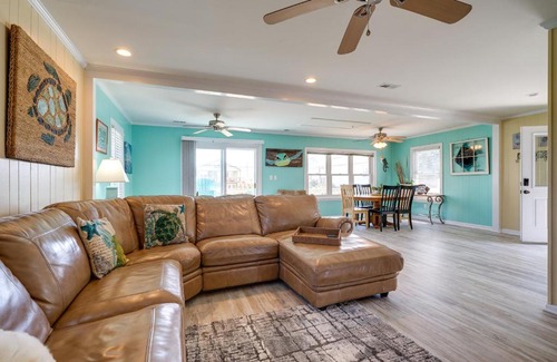 Surf City House | Charming Surf City Beach House - Walk to Ocean!