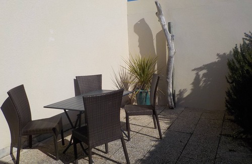 Vaux-sur-Mer Condo | Charming T2 house in a quiet condominium near the beaches.