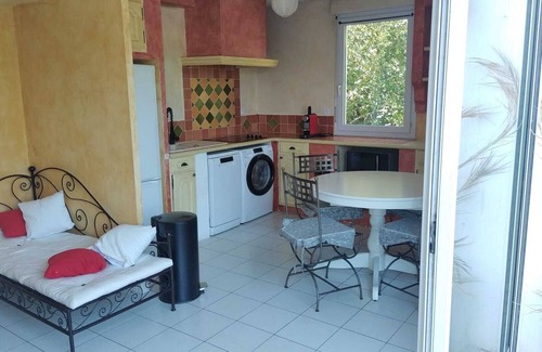 La Chamberte Apartment | charming T2 in a green setting