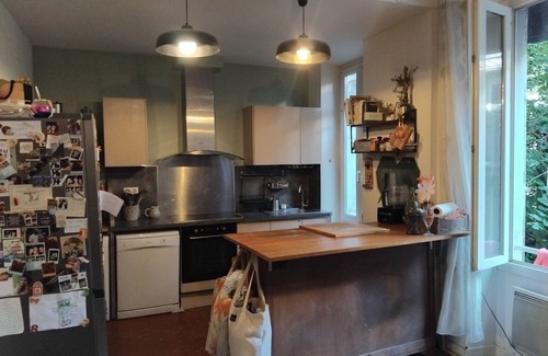 Thiers Apartment | Charming T3 in the heart of Marseille, sleeps 5 very well located with parking