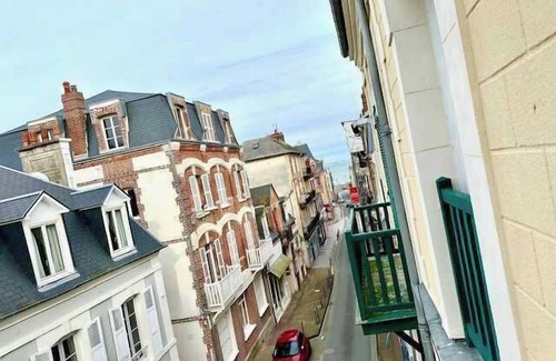 Villers-sur-Mer Apartment | Charming T3 on the seafront