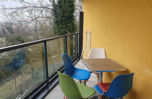 Villejuif Apartment | Charming T3 with parking near Paris
