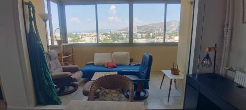 Mazargues Apartment | Charming T3 with WiFi - balcony and view