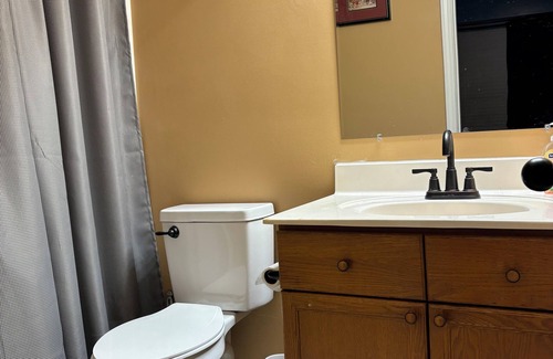 Charlotte House | Charming townhome in amazing Charlotte excellent location near airport.