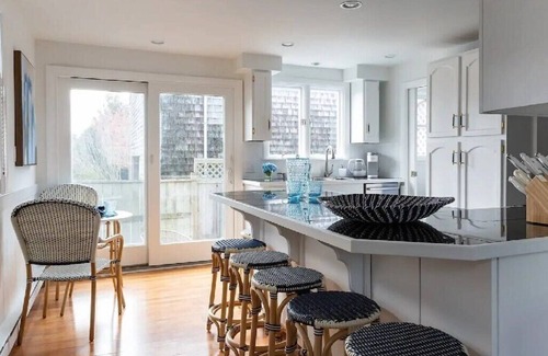 Nantucket Town House | Charming Townhome in Beautiful Nantucket Sleeps 5, WIFI & AC