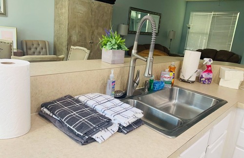Bluffton House | Charming Townhome in welcoming Old Town Bluffton. Ten minutes from Hilton Head