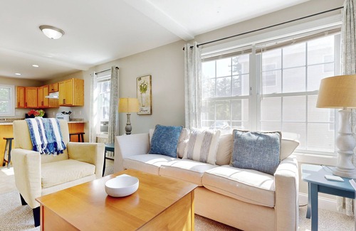 Portland House | Charming townhome short drive to intown Portland