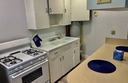 Navy Point House | Charming Townhome with AC and WiFi by NAS Pensacola close to Downtown
