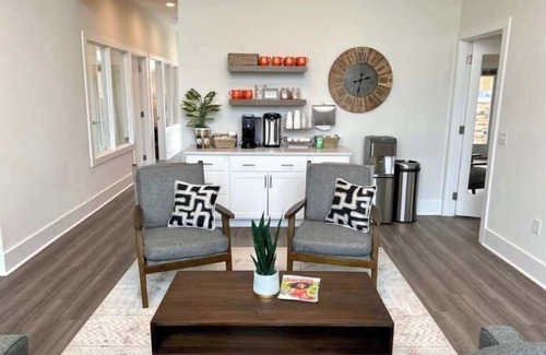 Clemson House | Charming Townhome with Fitness Studio + Grill