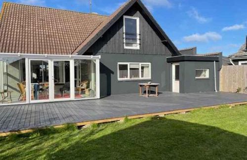 Thyboron Villa | Charming Townhouse With Plenty Of Space