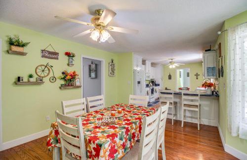 Trenton House | Charming Trenton Home with Mtn Views and Patio!