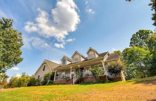 Trenton House | Charming Trenton Home with Mtn Views and Patio!
