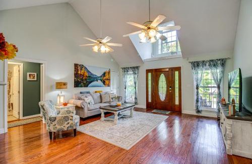 Trenton House | Charming Trenton Home with Mtn Views and Patio!