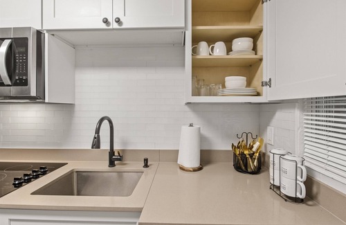 Tallahassee Apartment | Charming Trio Executive Loft with WiFi, centrally located in Tallahassee