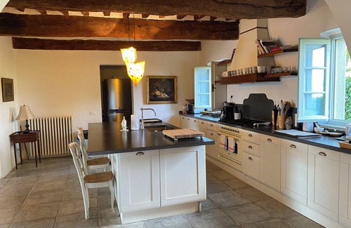 Cortona Villa | Charming Tuscan Villa with Breathtaking Views, Lush Garden and Private Pool