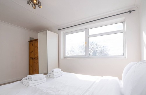 Alperton Apartment | Charming Two Bedroom Apartment Near Wembley London