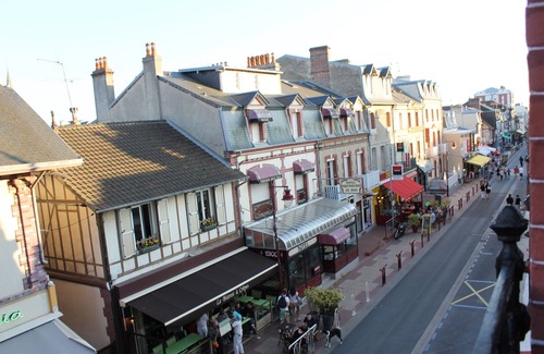 Houlgate Apartment | Charming two-room refurbished 50m from the sea