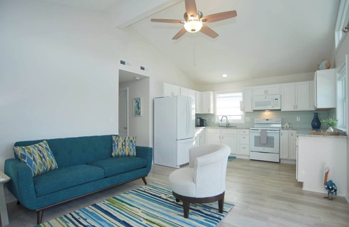 Surf City House | Charming, updated 2 bdrm with ocean sights & sounds, 2-min walk to beach!