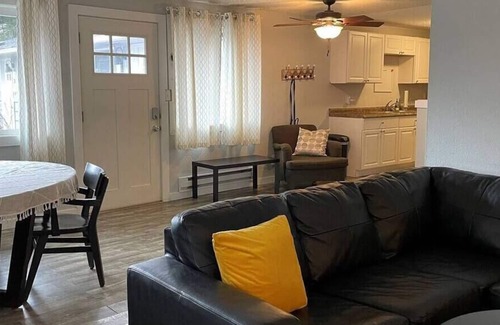 Lakewood Apartment | Charming Updated Apartment #3