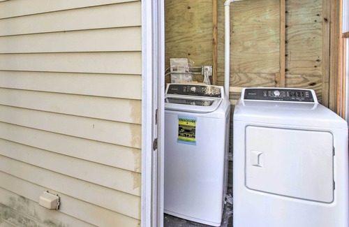 Milan House | Charming Uptown Duplex in Walkable Location!