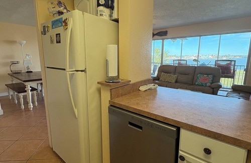 North Redington Beach Condo | Charming 2-bedroom condo in amazing North Redington Beach with AC, WiFi