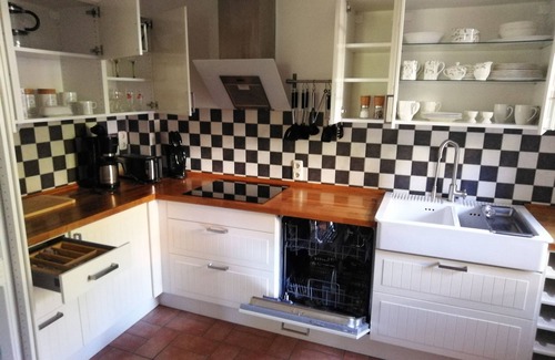 Schoenfeld-Weissig House | Charming vacation apartment in Dresden Pillnitz EG