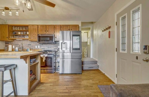 West Colorado Springs House | Charming Victorian Haven, Near Garden of the Gods