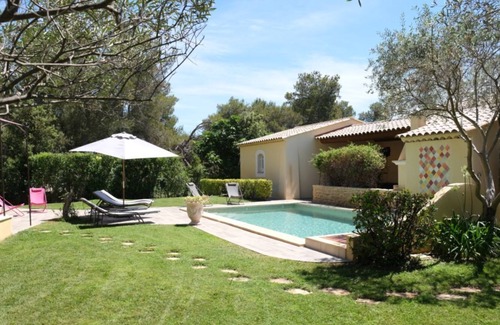 Cornillon-Confoux Villa | Charming villa with pool in Cornillon-Confoux - 8 people.