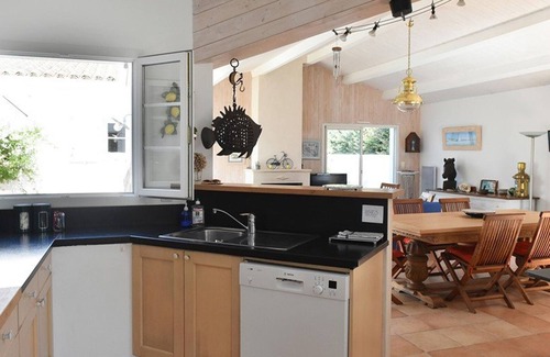 Les Portes-en-Re House | Charming Village Home with Garden, 3 Beds, Fireplace & Wi-Fi in Les Portes-en-Ré