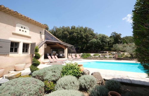 Orgon Villa | charming villa with heated swimming pool near eygalières, in the heart of the regional natural park of the alpilles in provence – 8 people