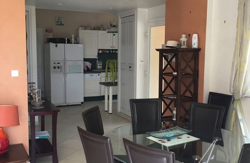 Redessan House | Charming Villa with Pool