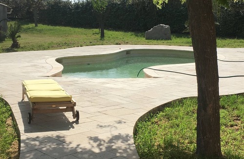 Redessan House | Charming Villa with Pool