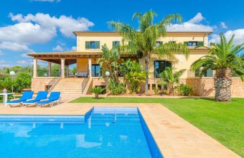Ses Salines Villa | Charming Villa with Private Pool in Illes Balears