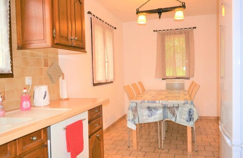 Lagorce House | Charming Villa with Private Pool, Sleeps 8, Pet Friendly, in Lagorce