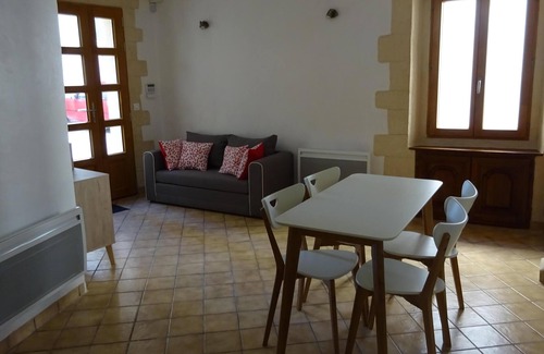 Aramon House | Charming village house in a historic site