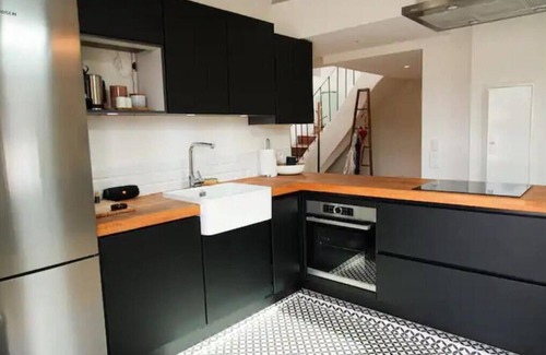 Le Beausset Apartment | Charming village retreat near beach/vineyardsn
