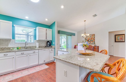 Lynnhaven Cottage | Charming Villages Home w/Lanai & Golf Cart!