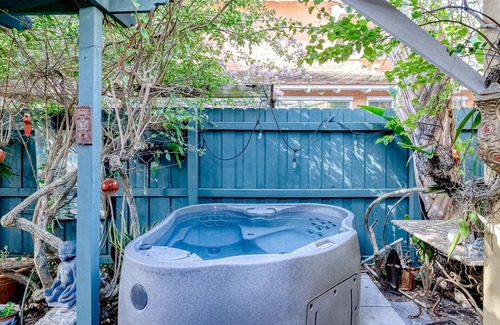 Old Northwood Historic District House | Charming vintage home with hot tub, patio, and studio apartments in back