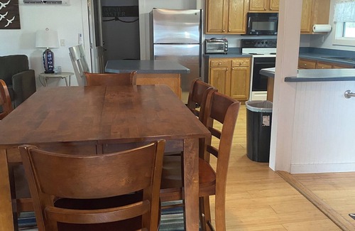 Cedar Key House | Charming waterfront 2 bedroom with bonus room that sleeps 8 in scenic Cedar Key