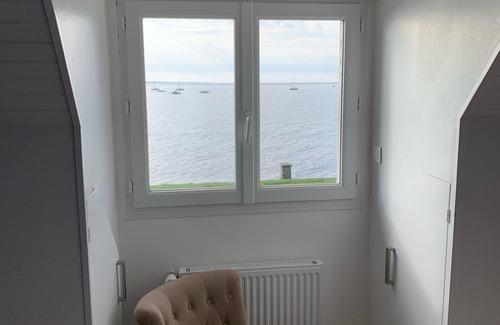 Fouesnant House | CHARMING WATERFRONT HOME
