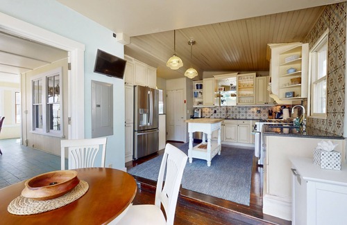 Buzzards Bay House | Charming waterfront home with patio, W/D, & amazing location