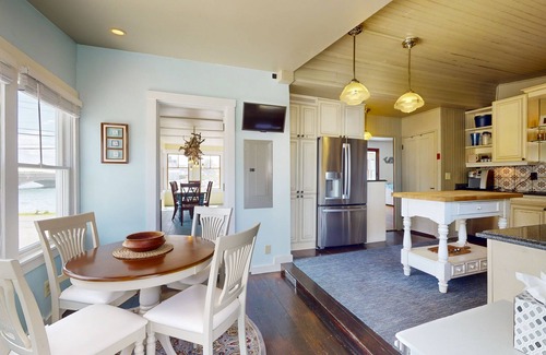 Buzzards Bay House | Charming waterfront home with patio, W/D, & amazing location