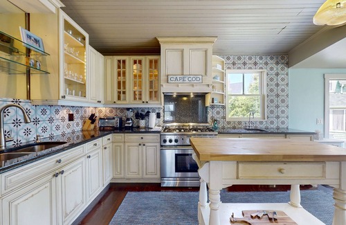 Buzzards Bay House | Charming waterfront home with patio, W/D, & amazing location