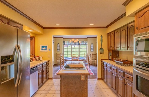 Cadiz House | Charming Waterfront house*Dock*Main Channel*Kayaks*Gentle Slope