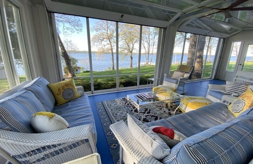 Green Lake House | Charming waterfront farmhouse with guest cottage