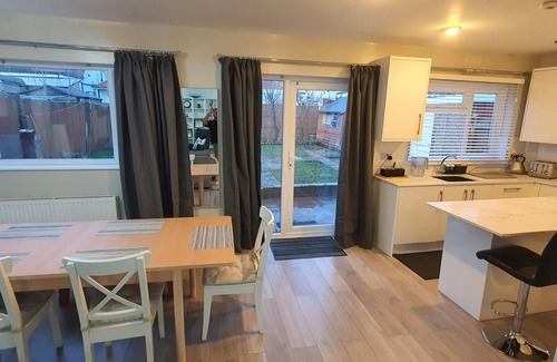 Sudbury House | Charming Wembley Home Near Wembley Stadium