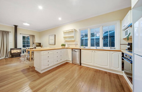 Wentworth Falls Cottage | Charming Wentworth Falls Cottage