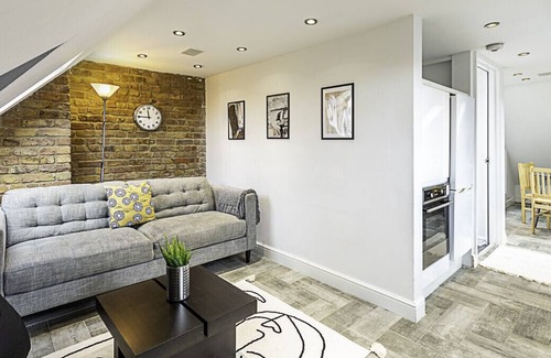 South Hampstead Apartment | Charming West Hampstead Flat